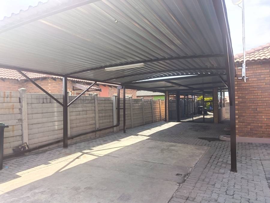 3 Bedroom Property for Sale in Waterval East North West